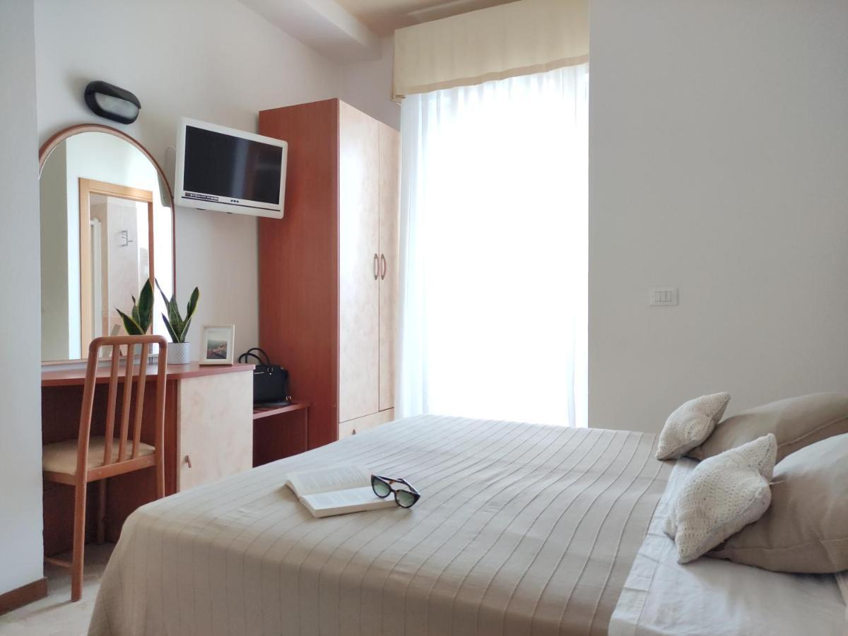 Hotel Galassia Rimini Ngoại thất bức ảnh