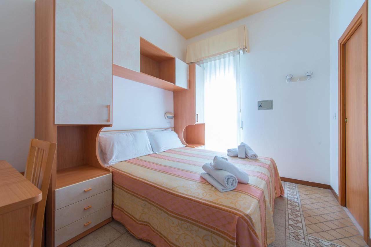 Hotel Galassia Rimini Ngoại thất bức ảnh