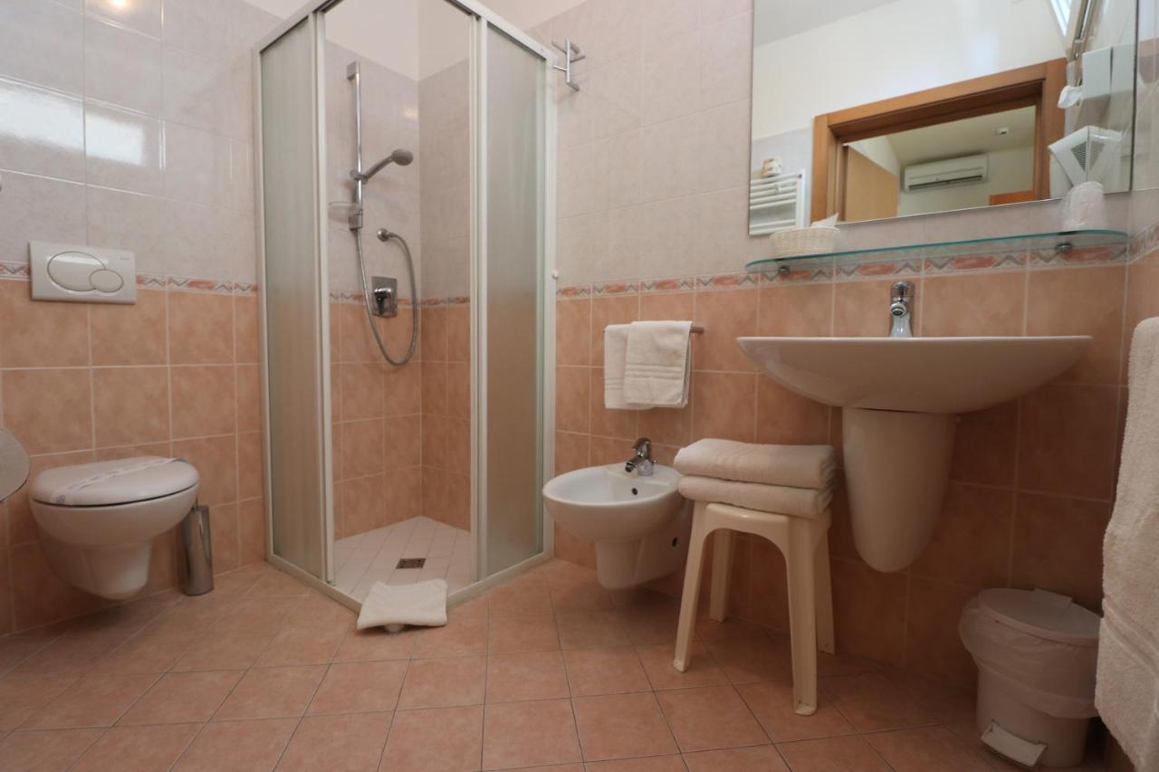 Hotel Galassia Rimini Ngoại thất bức ảnh